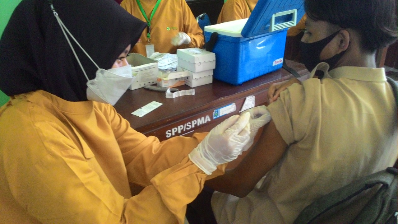250 Siswa SMKPPN Mataram Target Serbuan Vaksin