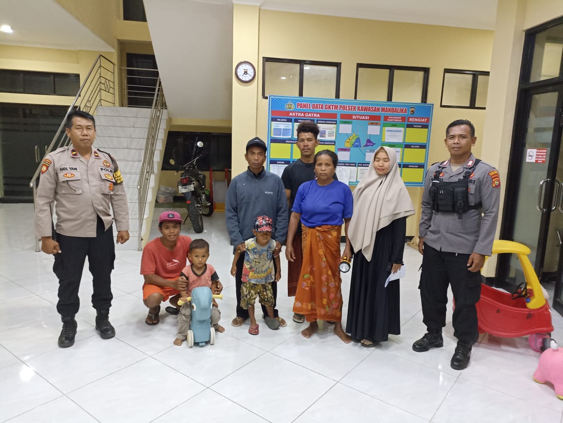 Terpisah Dari Orang Tuanya, Dua Bocah Akhirnya Kembali Kepangkuan Keluarganya