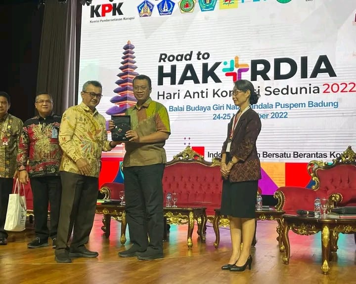 Pemerintah Provinsi NTB meraih gelar praktik terbaik (best practice) yang diberikan Komisi Pemberantasan Korupsi (KPK).