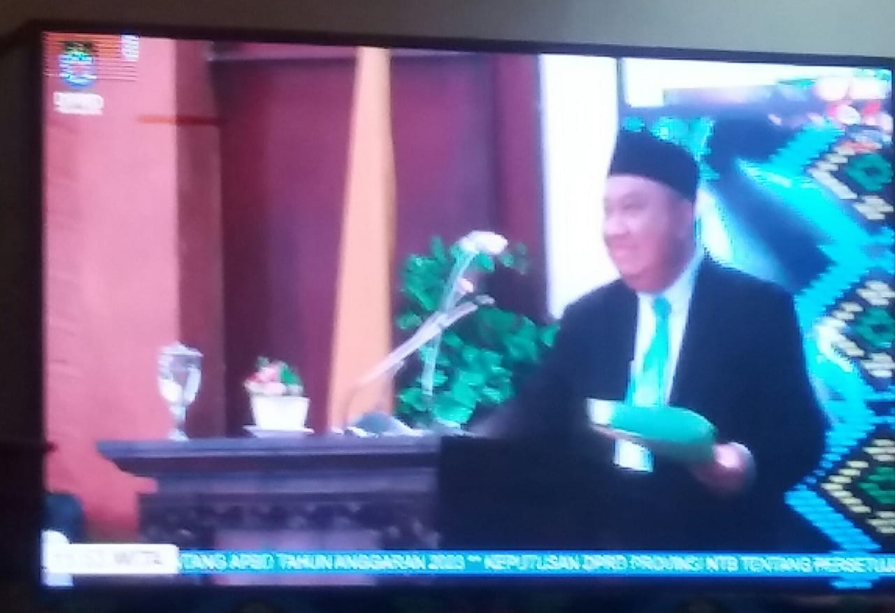 Ketua Komisi V DPRD NTB H.L. Hadrian Irfani, S.T., M.Si. fraksi PKB sebagai Jubir Banggar Hasil Pembahasan Terhadap Raperda Tentang APBD 2023