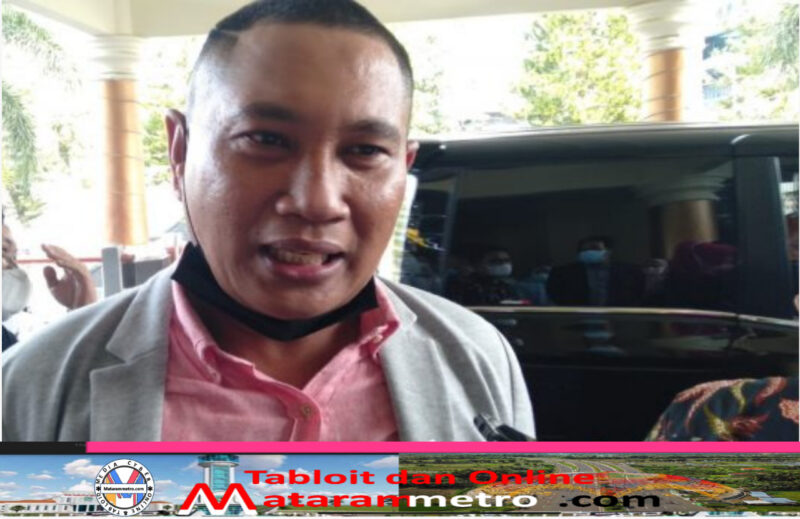 Direktur RSUD Provinsi NTB, dr. Lalu Herman Mahaputra M.Kes., MH.,”apapun informasi harus satu pintu sesuai dengan ketentuan yang ada melalui PPID.