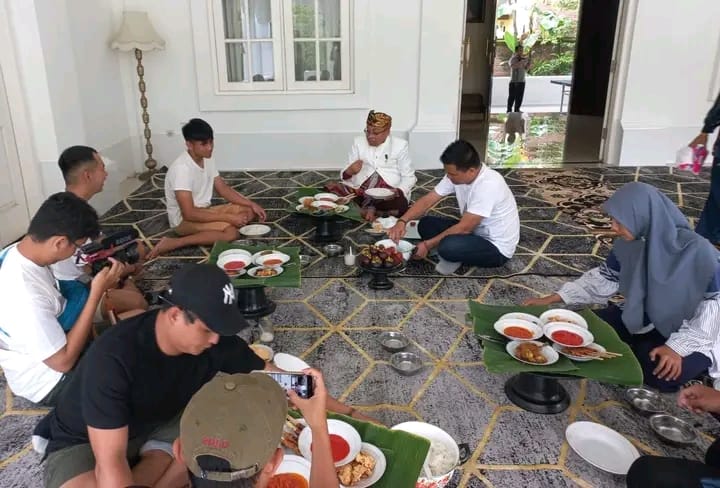 Sekda NTB Begibung Bersama Mario Aji di Puyung