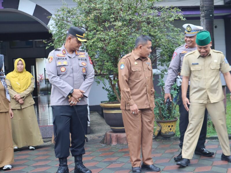 Kapolres Loteng Pembina Upacara, Edukasi Tatib Lalin SMAN 4 Praya