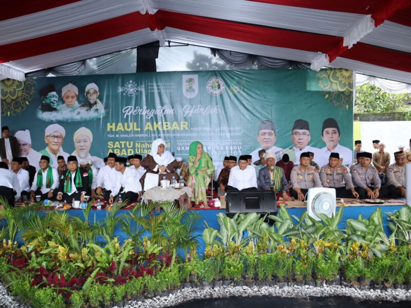 Kapolres Lombok Tengah Hadiri Harlah Ponpes Qamarul Huda Bagu ke - 61