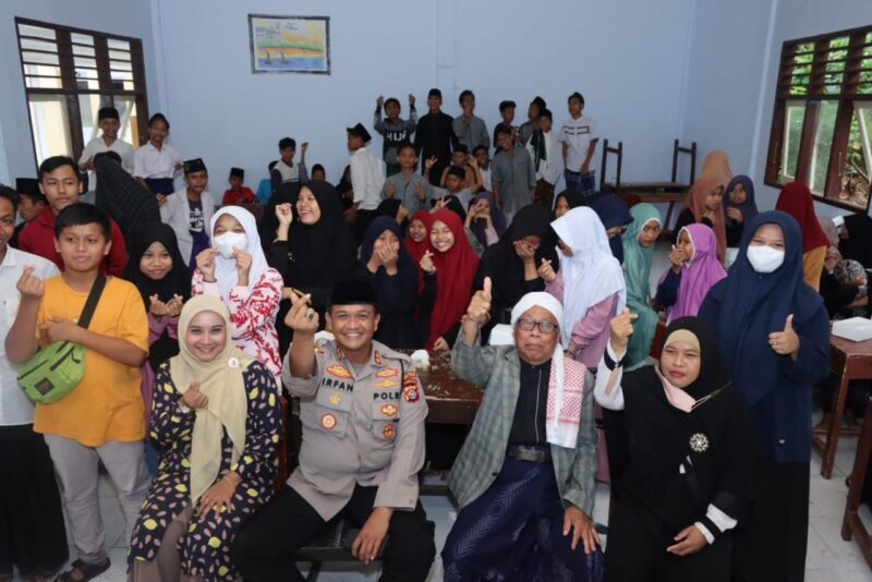 Jum’at Curhat Kapolres Loteng Berbagi Sembako dan Makan Bareng Yatim