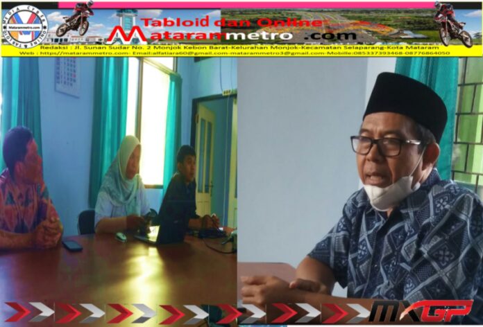SMKN 1 Kuripan Buka Kelas Wira Usaha, PPDB Meningkat Pasca Raih Trophy AISO Kepala SMKN 1 Kuripan, H. Hairul Ahmad, S.P,.M.Pd., bersama Tim PPDB (Selasa 4/7-2023)