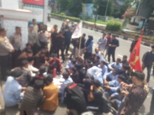 Demo Harga Jagung Jilid II Tak Ada Anggota DPR Sekwan NTB Turun Tangan