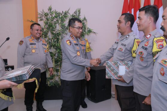 Personel Berprestasi Polresta Mataram Raih Anugerah Penghargaan Kapolda NTB