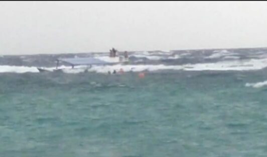 Diterjang Gelombang Tinggi, Boat Diving Pengangkut Penyelam Karam di Gili Trawangan