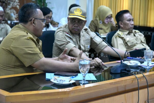 Serius Miq Giat Ariadi "angka inflasi Indonesia pada bulan lalu 1,7 % year on year,"
