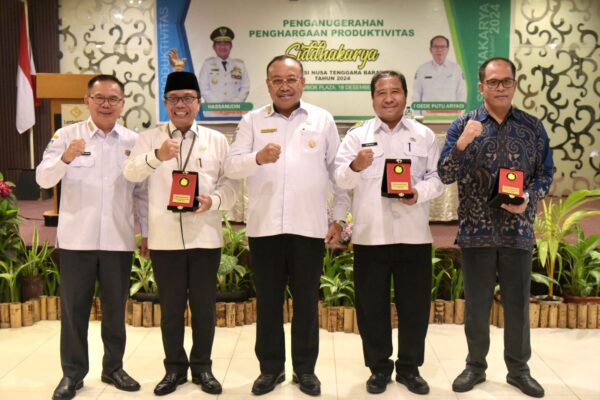 emprov NTB Berikan Anugerah Sidhakarya Bagi Perusahaan, Sekda NTB: Inspirasi Untuk Berinovasi dan Berkarya