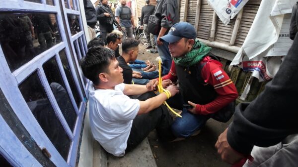 TNI POLRI Sapu Kampung Narkoba Beleka, 25 Terduga Diboyong Mapolres Loteng