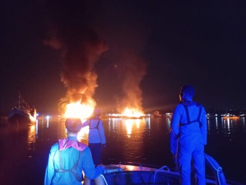 Polda NTB Atensi Kebakaran Kapal Di Perairan Teluk Kayangan