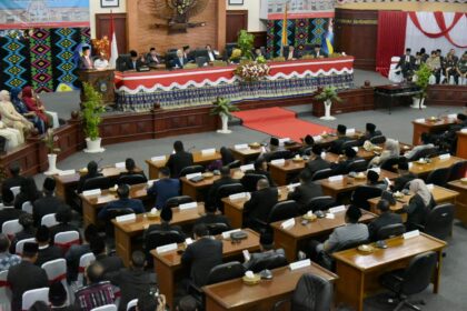 Pidato Perdana Gubernur NTB Penuhi Ruang Sidang Paripurna DPRD Dengan Visi Makmur Mendunia