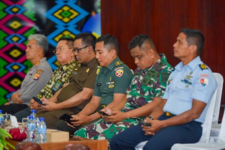Forkopimda NTB menghadiri Rapat Paripurna DPRD Provinsi NTB Masa Persidangan Kedua Tahun Sidang 2024/2025. dengan agenda Pandangan umum fraksi-fraksi terhadap 1 buah raperda Prakarsa Gubernur NTB dan Pendapat Gubernur terhadap 3 buah Raperda Prakarsa DPRD Provinsi NTB, Rabu 23 April 2025