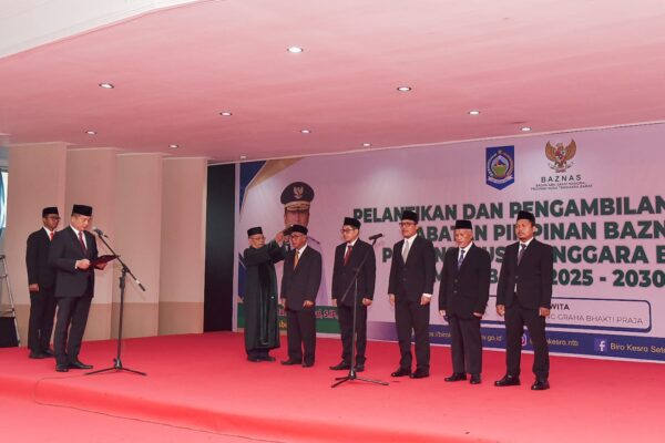 Gubernur NTB Lantik Pimpinan BAZNAS Provinsi NTB Masa Bakti 2025 - 2030
