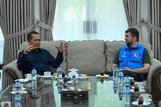 Hangat, Gubernur NTB, Dr. Lalu Muhamad Iqbal, menerima kunjungan perwakilan Türkiye Diyanet Vakfı (TDV)di Pendopo Gubernur NTB, Sabtu (7/6).