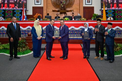 DPRD NTB Gelar Rapat Paripurna Dalam Rangka Penyerahan Laporan Hasil Pemeriksaan BPK RI