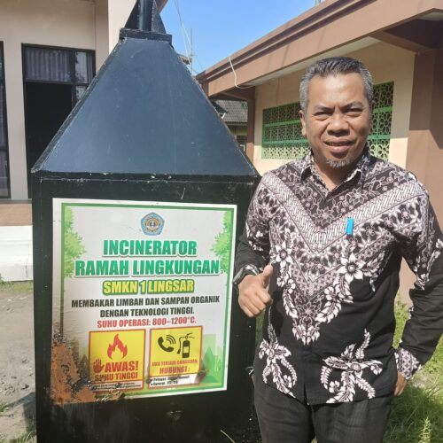 PLT Kapala SMKN 1 Lingsar Irwan Aditiyajaya, S.Pd., M.Eng., dengan Incineratornya Siap Bangun Desa