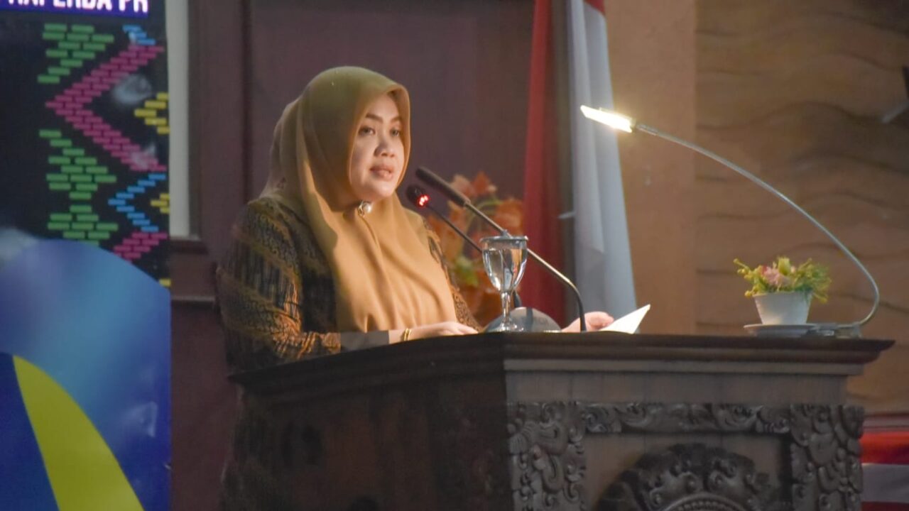 Wagub NTB Sampaikan Jawaban atas Pandangan Fraksi-Fraksi Terhadap Dua Raperda Prakarsa Gubernur