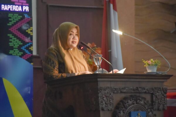 Wagub NTB Sampaikan Jawaban atas Pandangan Fraksi-Fraksi Terhadap Dua Raperda Prakarsa Gubernur