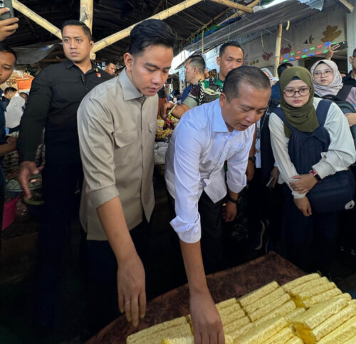 Gubernur NTB Dampingi Wapres Gibran Borong Komoditas Lokal di Pasar Kebon Roek