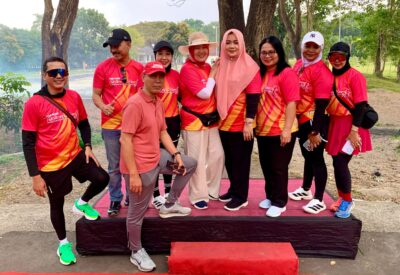 Pecinta Olahraga Dari Berbagai Usia Sukseskan Colour Run 2025 di Kota Mataram