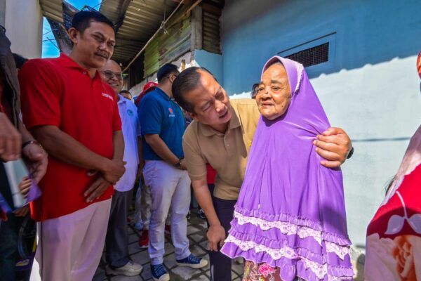 Aksi Belusukan Gubernur NTB Warnai HUT ke-80 RI dengan Bhakti Sosial