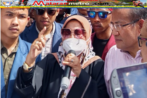 Isvie Rupaeda Ketua DPRD NTB Rela Tinggalkan Pemakaman Kakaknya Temui Masa Aksi dan Pasang Badan Menolak Kereta Gantung Rinjani