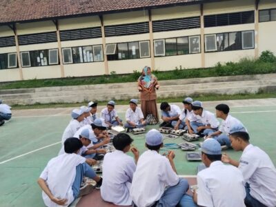 545 Senyum NTB Makmur Mendunia Warnai MBG SMKN 3 Selong