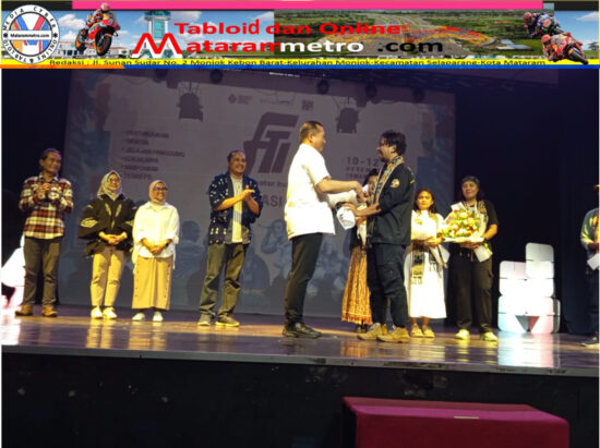 Gubernur NTB Sambut Positif FTI 2025, Penampilan Nenek Borka Teater LHO Sihir Audiens