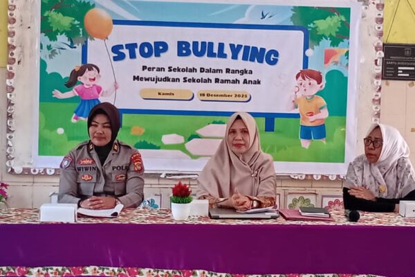Polda NTB Edukasi Pelajar SD tentang Bahaya Bullying dan Narkoba