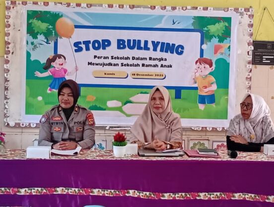 Polda NTB Edukasi Pelajar SD tentang Bahaya Bullying dan Narkoba
