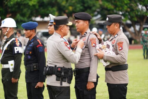 Wakapolda NTB Pimpin Apel Gelar Pasukan Operasi Lilin Rinjani 2025, Wujudkan Kenyamanan Masyarakat NTB