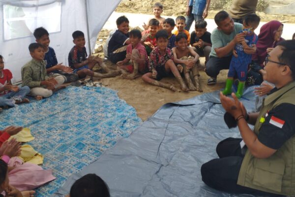 Tim Medis NTB Berikan Trauma Healing dan Layanan Medis Pascabanjir pada Ratusan Warga di Aceh Utara