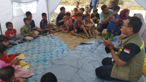 Tim Medis NTB Berikan Trauma Healing dan Layanan Medis Pascabanjir pada Ratusan Warga di Aceh Utara