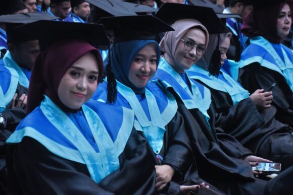 Wisuda Institut Elkatarie, Gubernur Iqbal Tekankan Diferensiasi dan Social Skill di Era AI