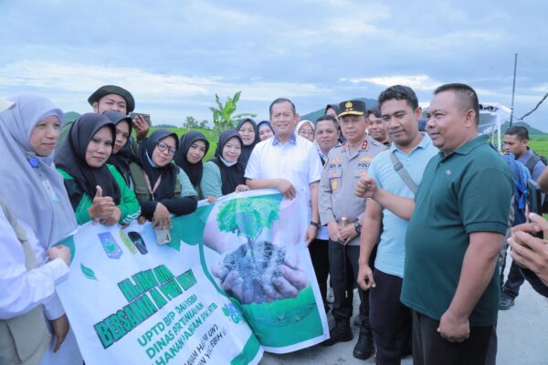 Swasembada Pangan Dilaunching Serentak, Kapolda NTB Hadir di Lombok Barat