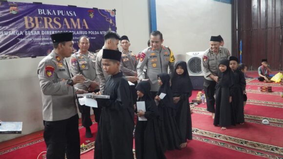 Ditpolairud Polda NTB Bersama Anak-anak Panti Asuhan Gelar Buka Puasa Bersama