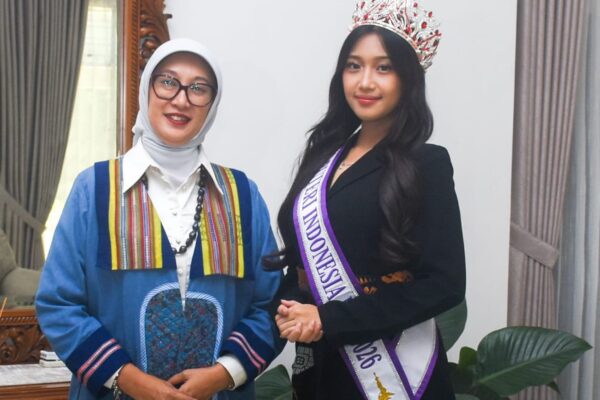 Ketua Dekranasda NTB lepas Putri Indonesia NTB 2026 Berharap Harumkan Nama baik NTB di Tingkat Nasional