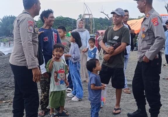 Ratusan Personel Polda NTB Diterjunkan Amankan Tradisi Lebaran Topat di Mataram