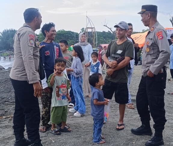 Ratusan Personel Polda NTB Diterjunkan Amankan Tradisi Lebaran Topat di Mataram
