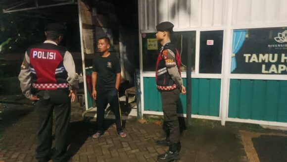 Patroli Kota Presisi Hadir di Taman Sangkareang, Polisi Sapa Warga dan Pelaku UMKM