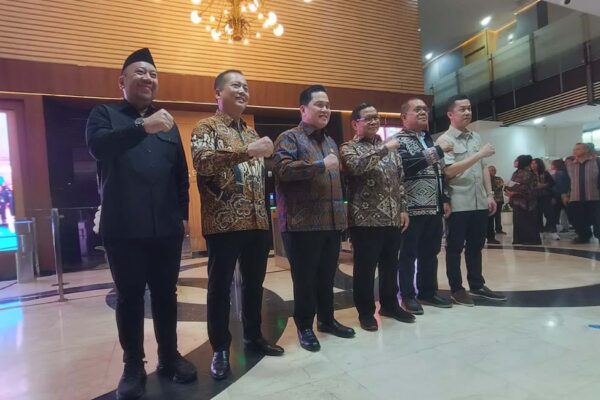 Gubernur NTB Resmi Terima SK Tuan Rumah PON XXII 2028