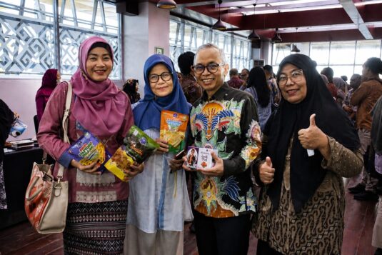 Permudah Akses Modal Pelaku Usaha, Bank NTB Syariah dan Kementerian UMKM Tandatangani PKS Pembiayaan KUR