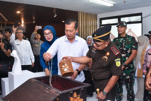 Gubernur Miq Iqbal Resmikan Bale Kita, Rumah Produk Autentik UMKM NTB