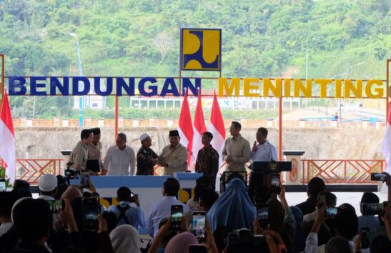 Presiden Prabowo Resmikan Bendungan Meninting, Air Harus Sampai kepada Petani