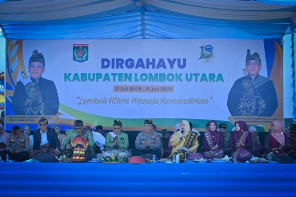 Hut Ke 18 KLU, Wagub NTB Ingatkan Warisan Budaya Terus di Lestarikan