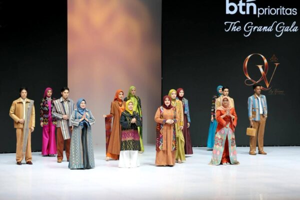Wagub NTB Tampil Memukau, Promosikan Tenun Daerah di Indonesia Fashion Week 2026