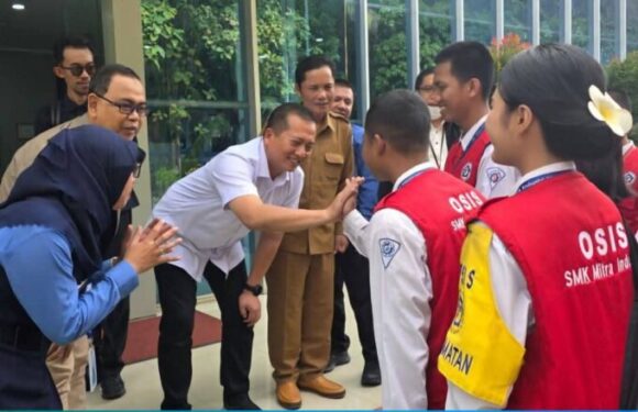 Gubernur Miq Iqbal Akselerasi Transformasi SMK Berbasis Industri